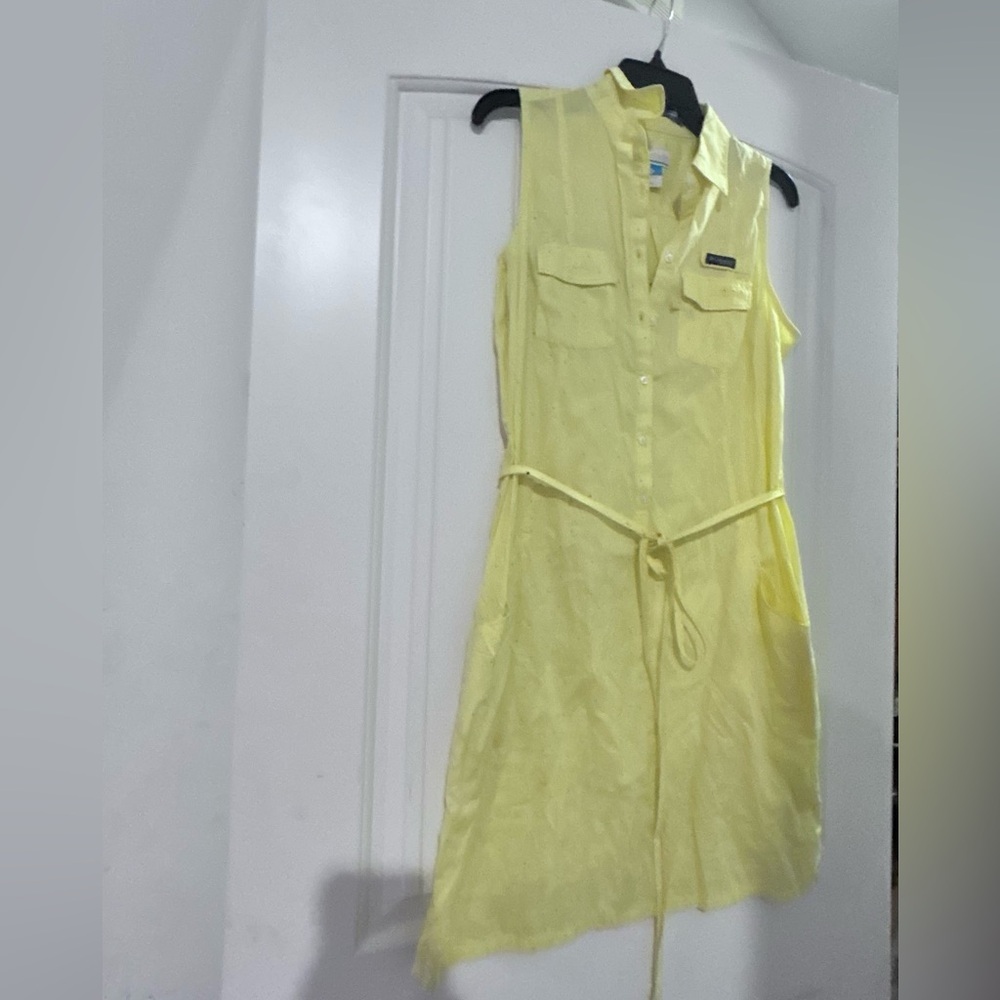 Columbia Sleeveless Yellow polka dot Button-Front Mini Dress